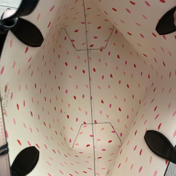 NWT Kate Spade x Minnie Mouse Tote - Picture 3 of 7
